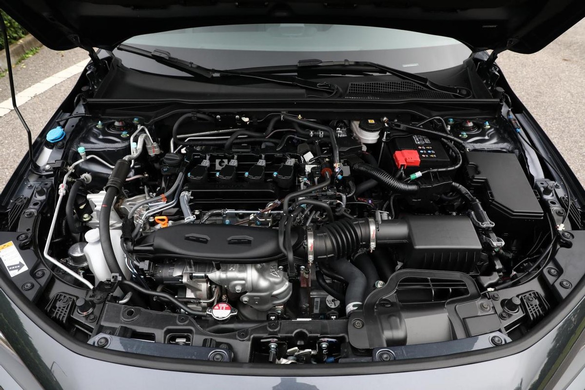 第11代雅阁出来了大号思域,雅阁和11代思域哪个更值得购买