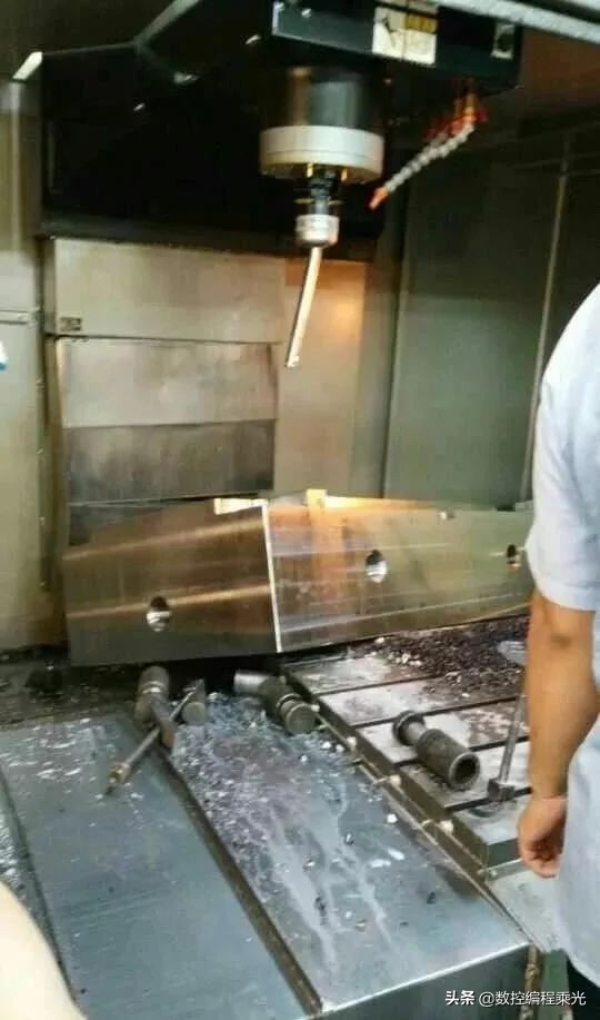 铣床跟cnc操作员有什么区别,cnc数控操作员是做什么的