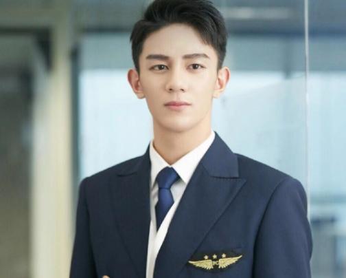 如何分辨鼻子整没整过,如何辨别鼻子有没有整过