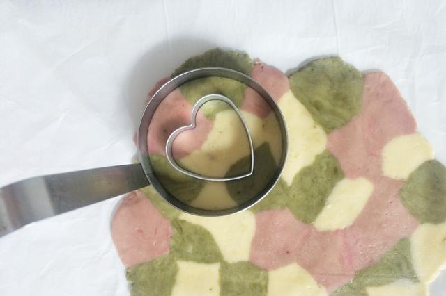 五彩斑斓包装的糖,五颜六色的彩虹糖