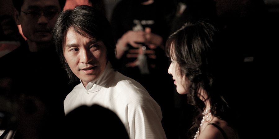 周星驰56岁到19岁的变化,55岁周星驰满头白发依旧单身