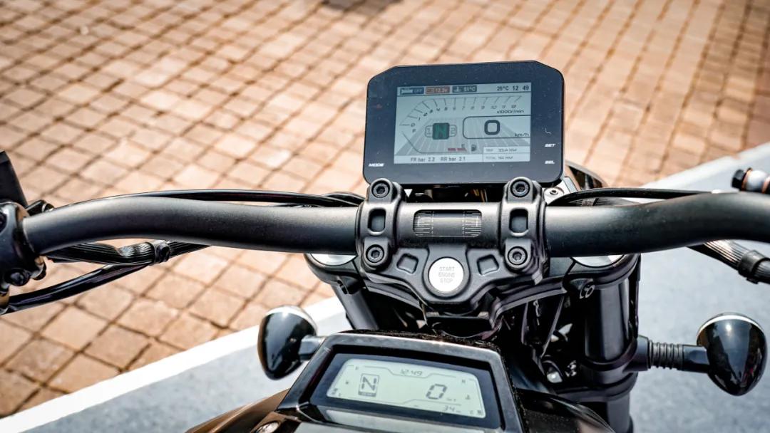 动力保持，换挡离合更轻—胖虎试驾大排V缸巡航龙嘉V霸650