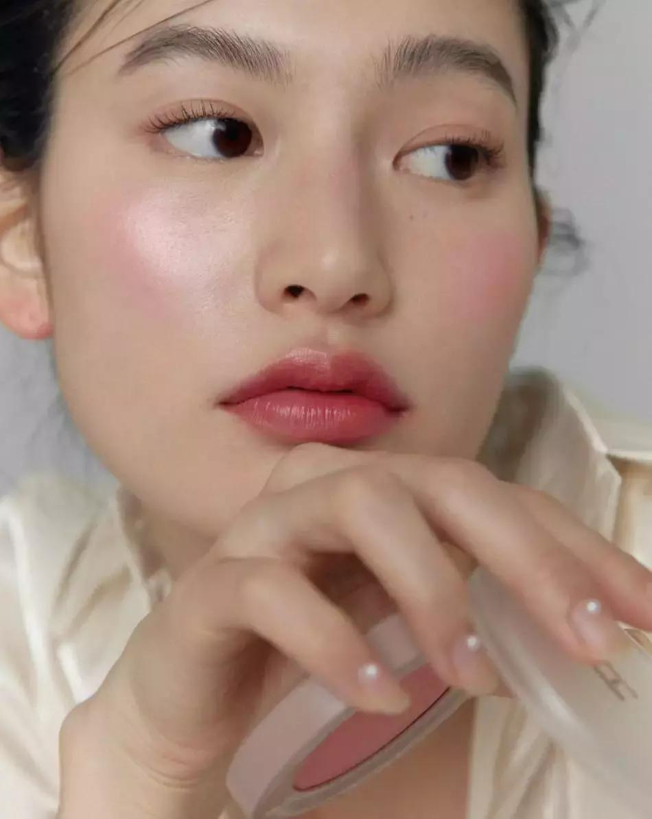 离婚又撕成连续剧？她爆肥20斤，还能美成这样才是迷啊