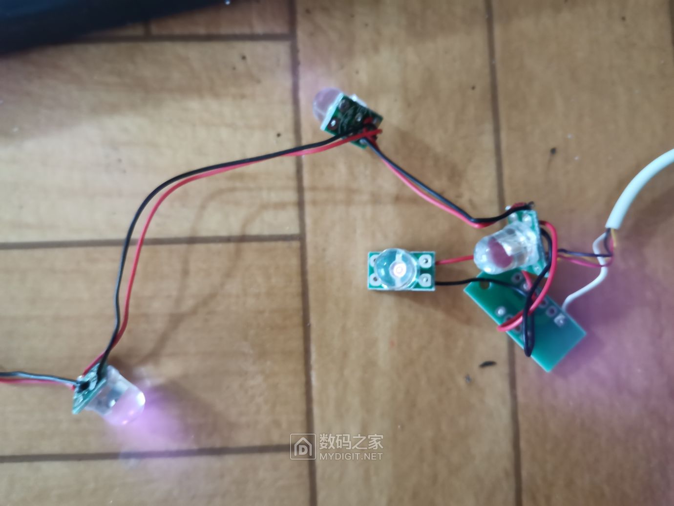 头部按摩器八爪式拆解,头部按摩器评测视频