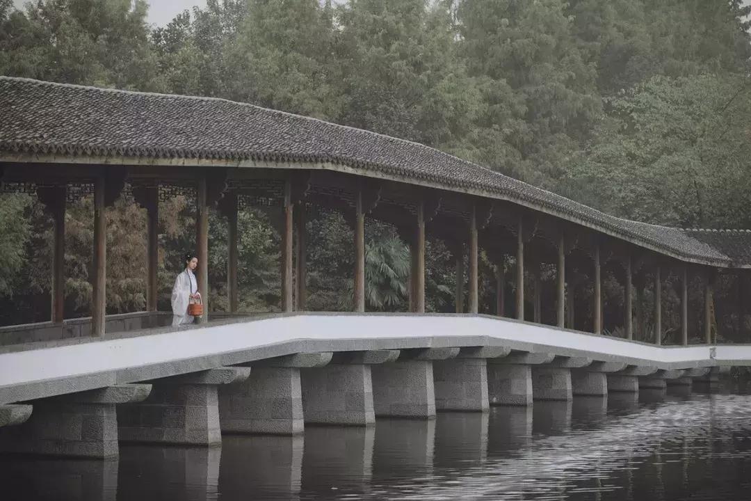 古训水低为海人低为王,水低为海人低为王