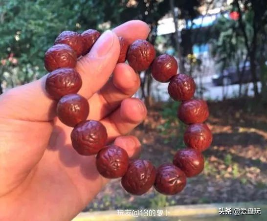 手串泡水了怎么盘玩容易包浆,沉香手串泡水了怎么恢复