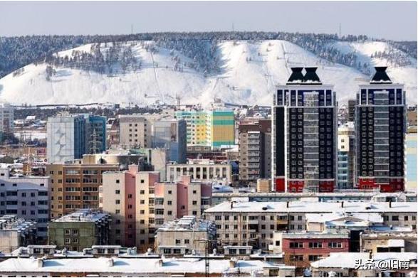 世界上最冷的城市，零下64度菜场都有什么菜？游客逛一圈不淡定了