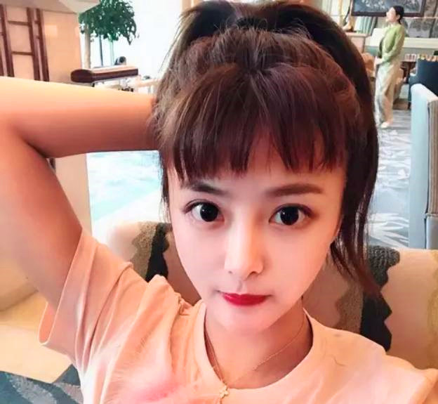 斗鱼神豪帆爷退鱼,斗鱼神豪刷20万挽留一姐