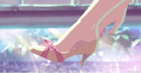 女生想变自信,高跟鞋背后的魅力和自信