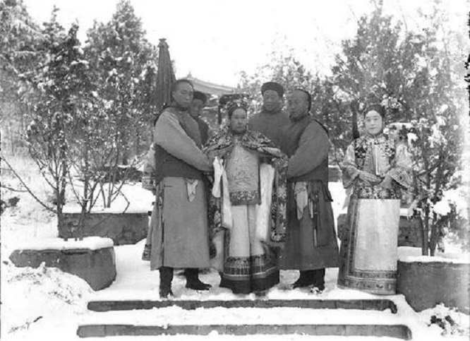 慈禧太后在城内过着奢靡生活,慈禧太后的奢靡生活一天花多少钱