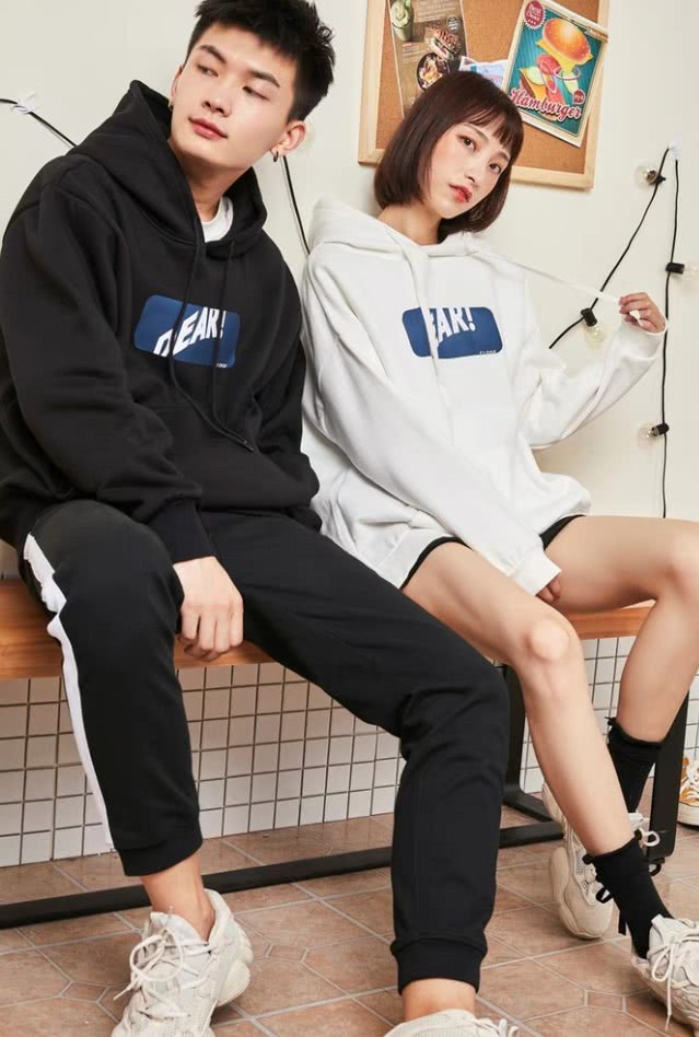 不像情侣服的情侣夏装,不像情侣的情侣日常