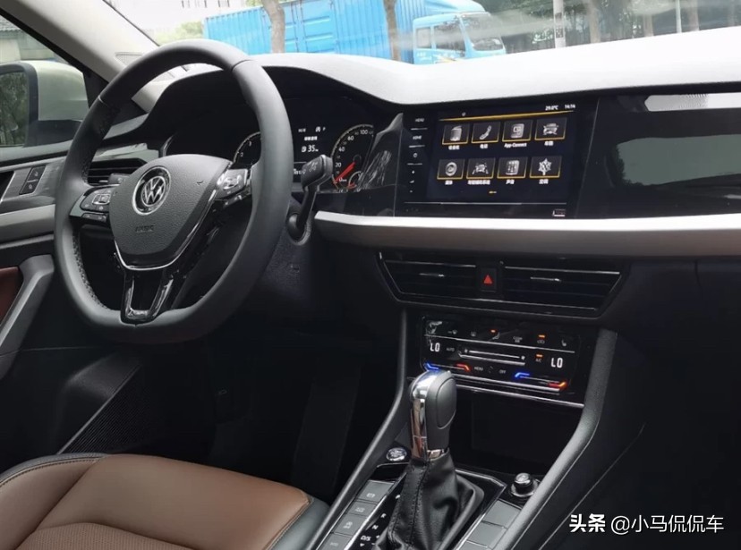 轩逸雷凌朗逸谁性价比更高,轩逸朗逸卡罗拉思域雷凌现代