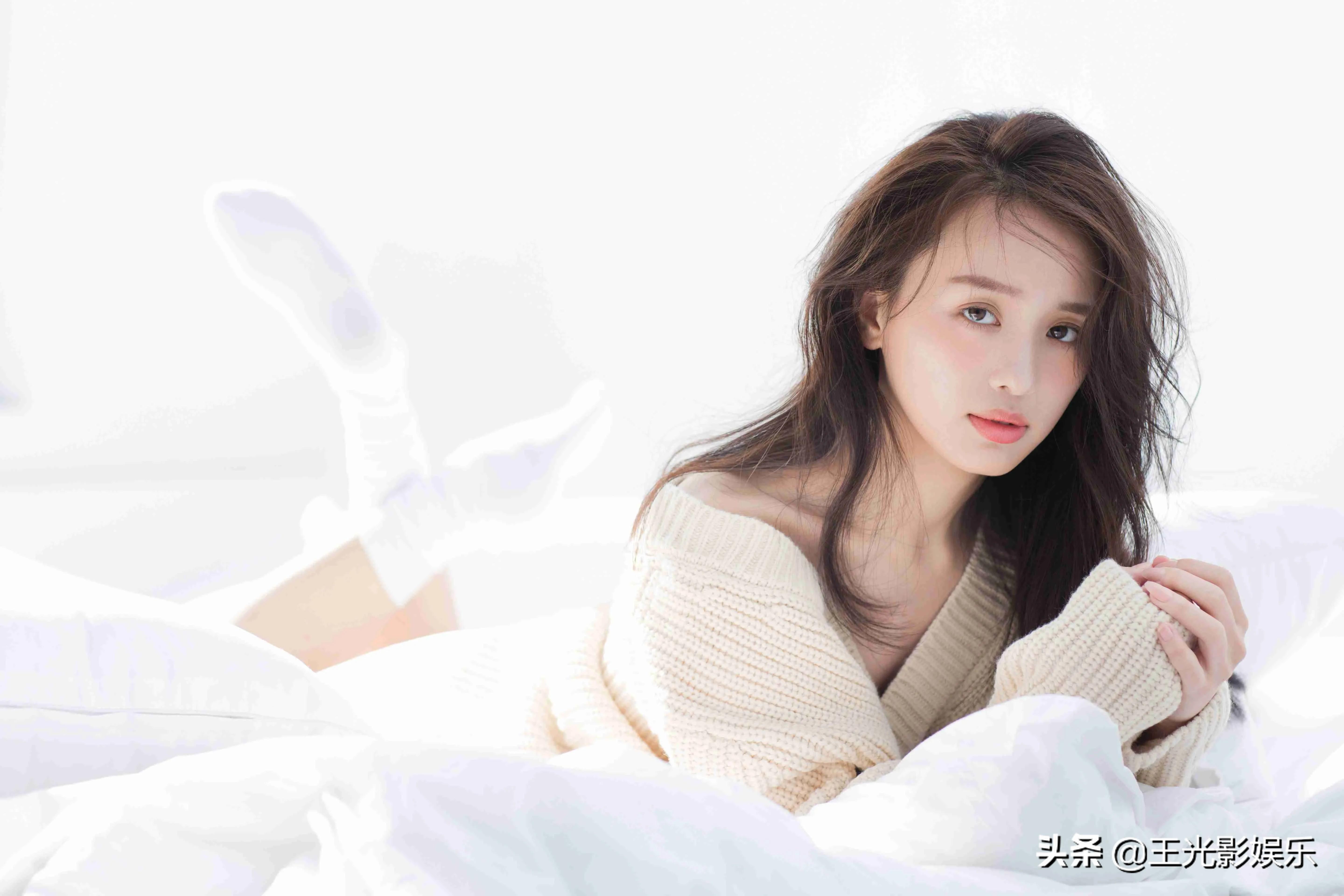 重庆十二位女明星名单,最火的12位重庆女明星