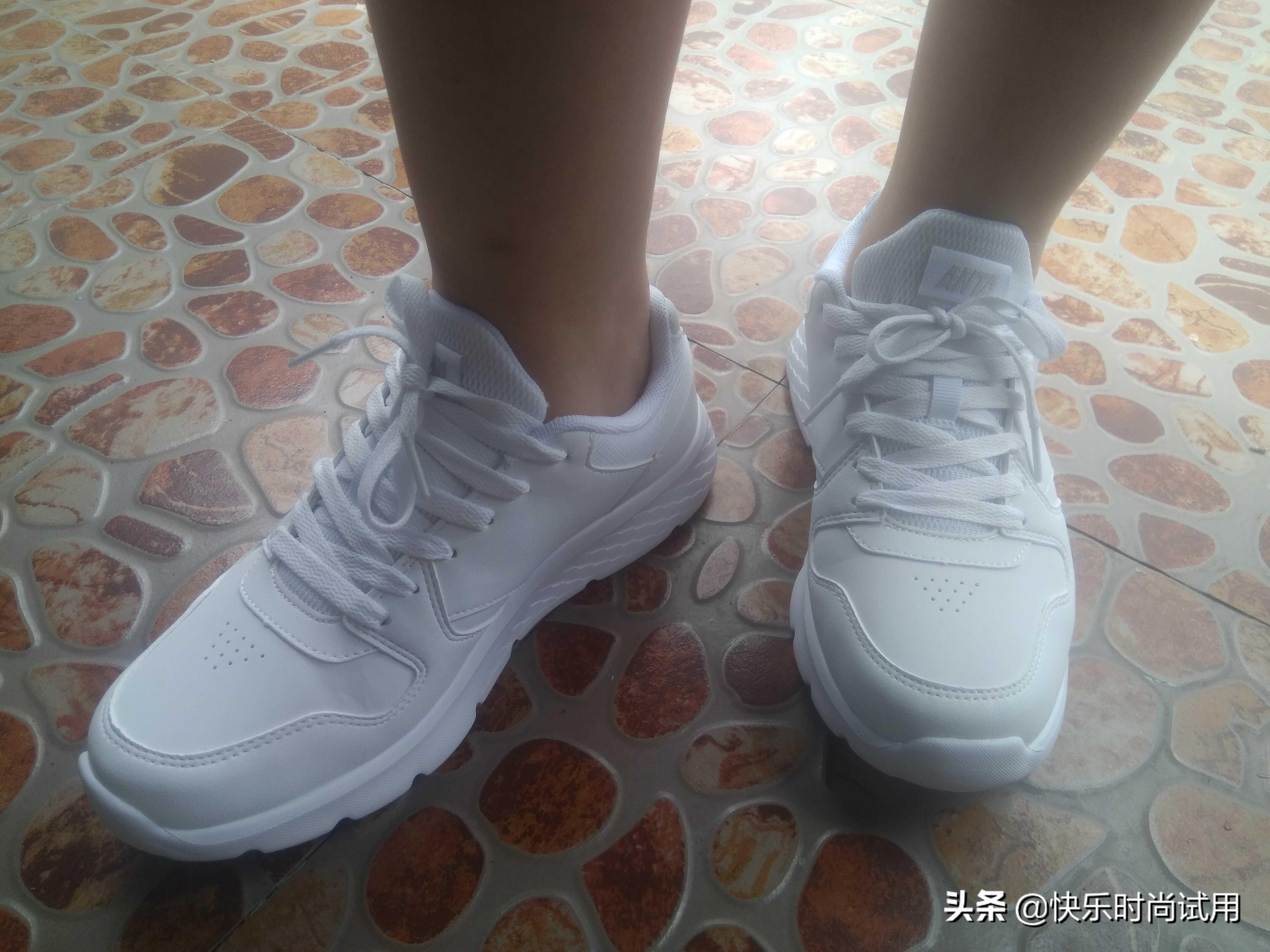 运动鞋李宁特步鸿星尔克安踏对比,特步安踏李宁跑步鞋推荐