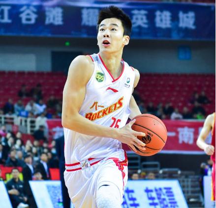 王治郅亚洲杯劈扣,王治郅劈扣奥拉朱旺