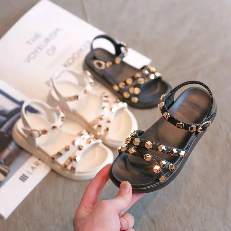 儿童哪一款凉鞋最好,哪个牌子的儿童凉鞋好穿推荐