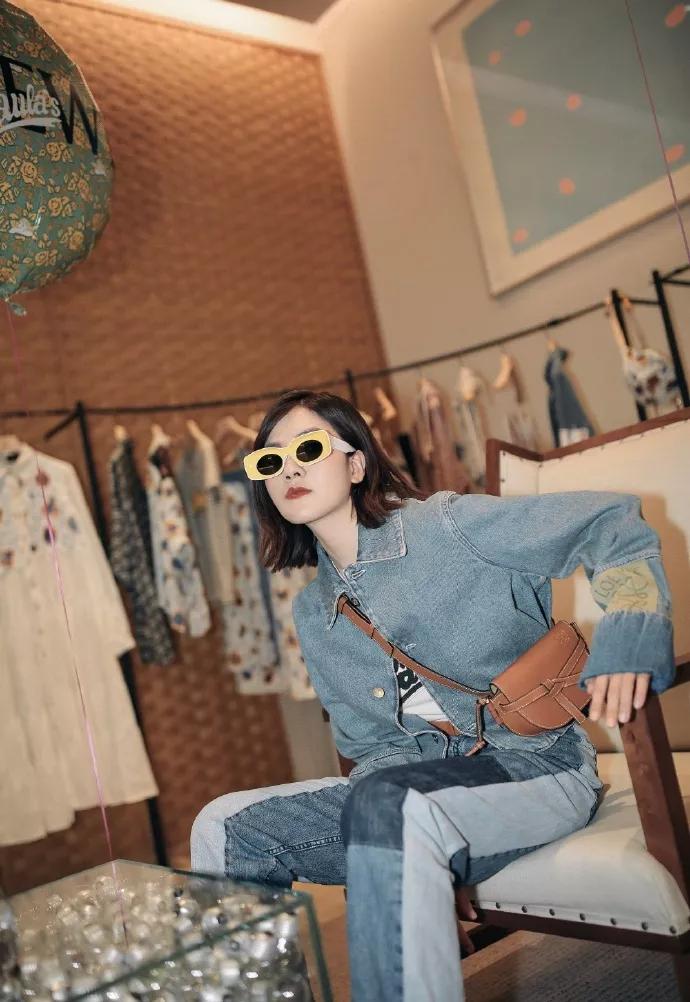 最新款的腰包简单一点,斜挎腰包最值得入手的大牌