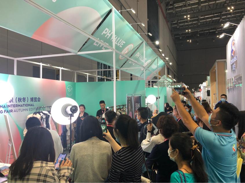 PHValue稳住“朋友圈”那么多的观众!这么多的商机