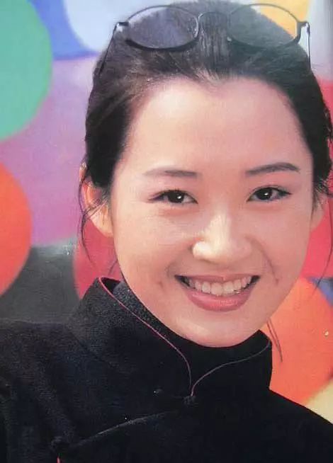 许晴50岁依然少女感满满,50岁的许晴拥有25岁的坦然