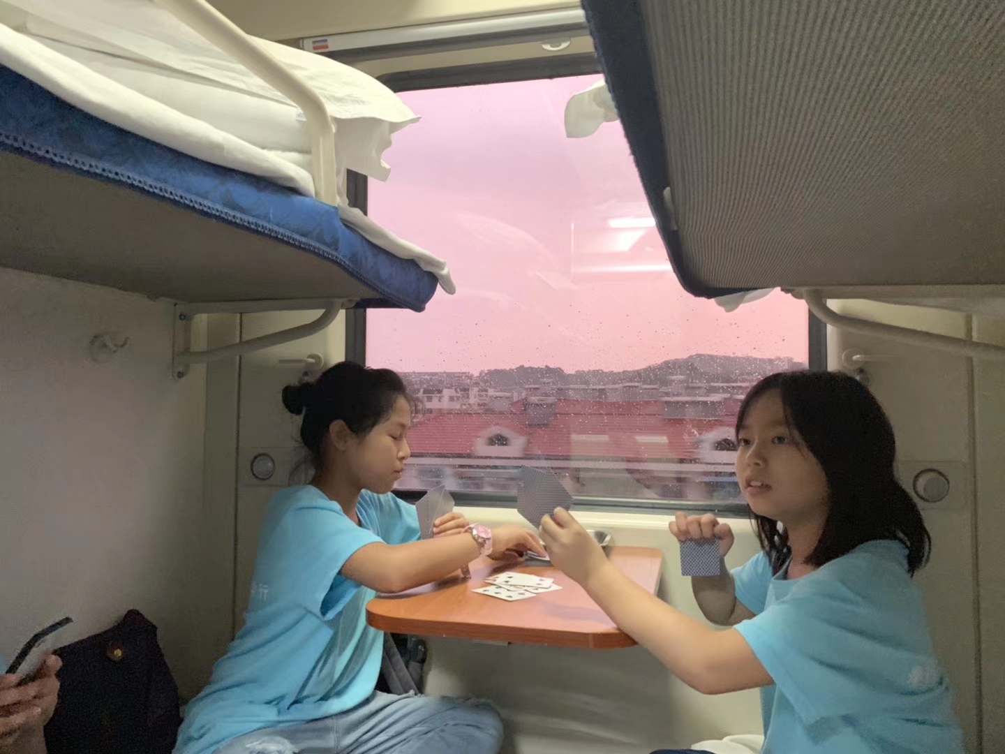 这个暑假，他们走进陕西镇安，过几天“苦日子”