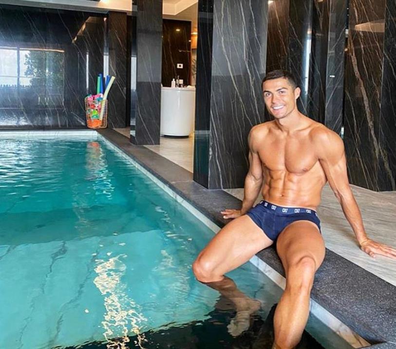 c罗确诊新冠后首次露面,c罗疫情隔离期