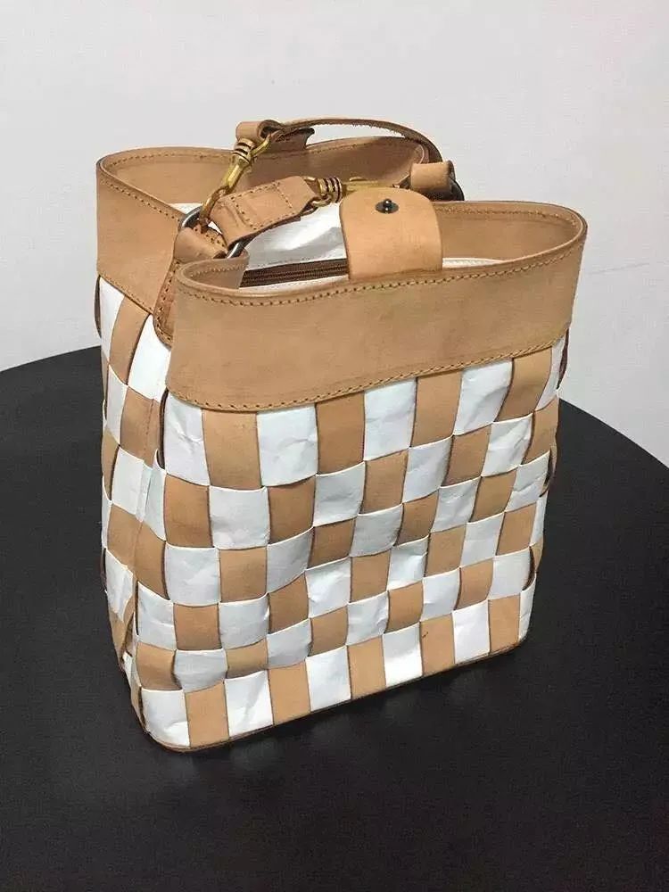 像布又像纸，广告物料材料—撕不烂的黑科技