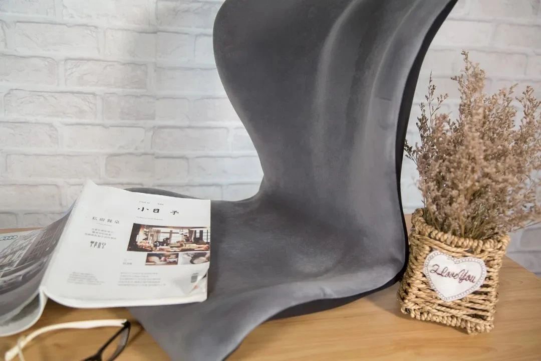 站立臀部凹陷假胯宽最有效的锻炼,避免臀凹陷和假胯宽的正确坐姿