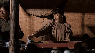 嘉行“重男轻女”,女艺人抠脚8个月,男艺人集体出逃?