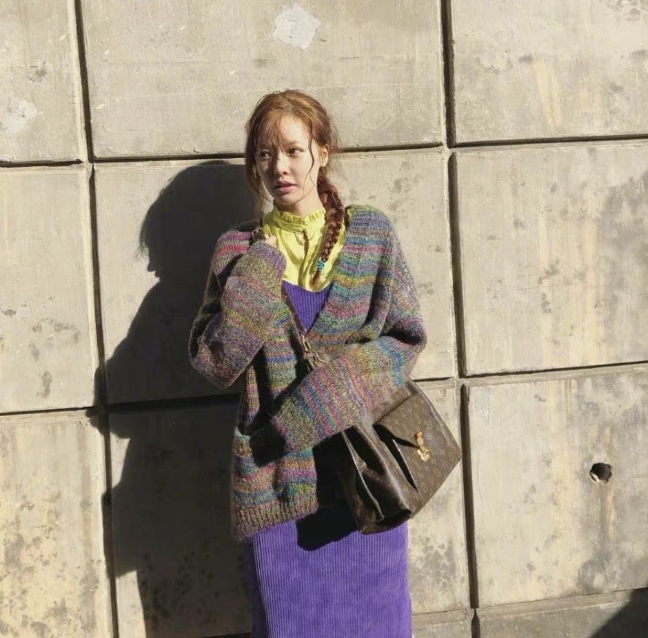 巴黎世家松糕毛棉服外套泫雅同款,韩国小野马金泫雅银色裙