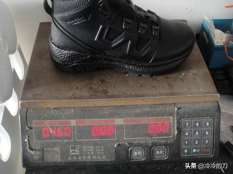 军靴有多舒服,军靴多厚硬不硬