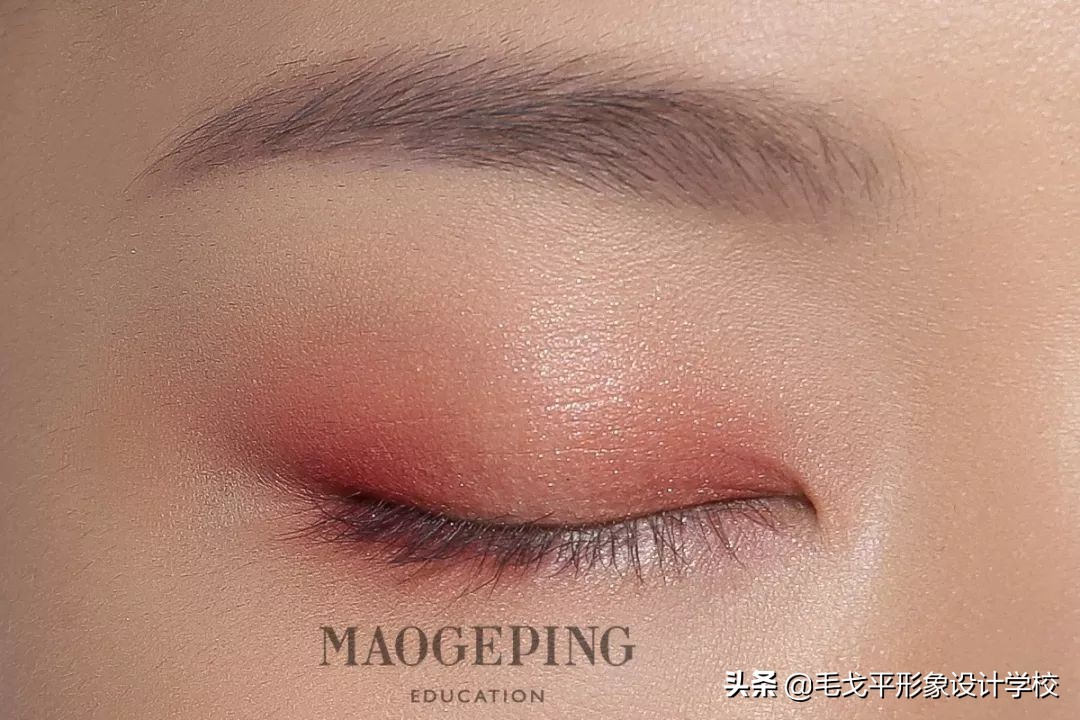 手把手教你画眼妆逆天化妆术,眼妆这样画不要整形也能逆袭