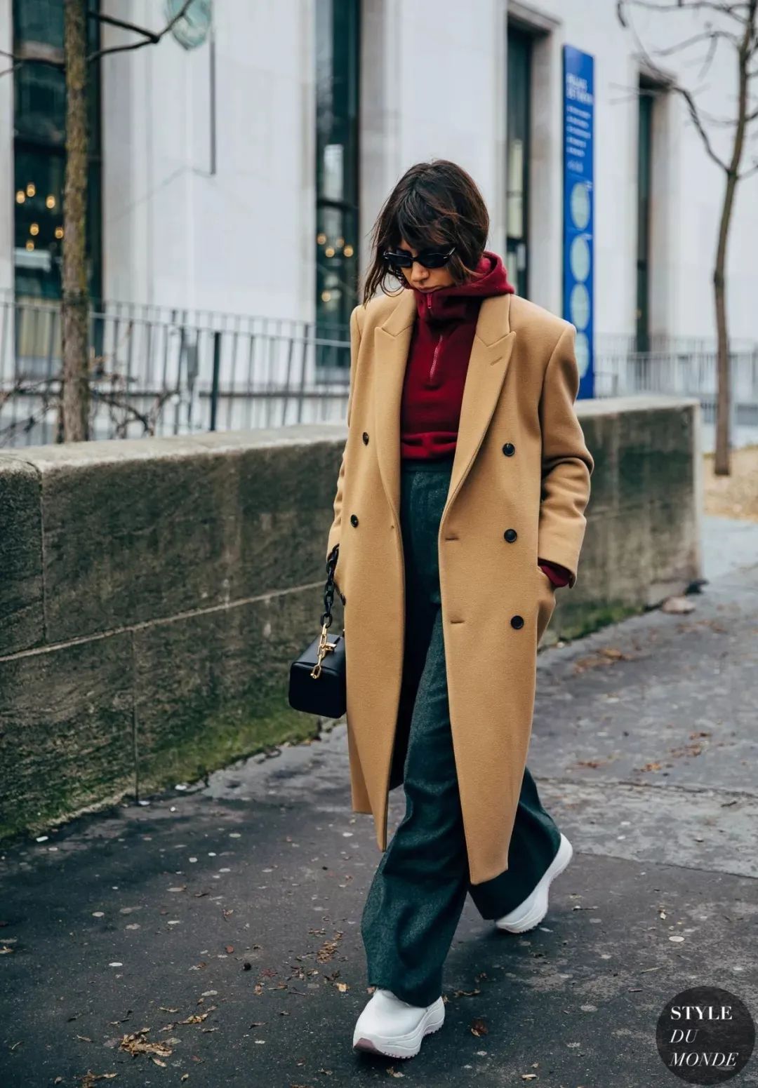 你还在买这么贵的大衣吗,买了件比较贵的大衣有些后悔