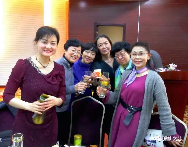 中国西部文苑｜四院文化群健步远征群欢歌热舞迎新年