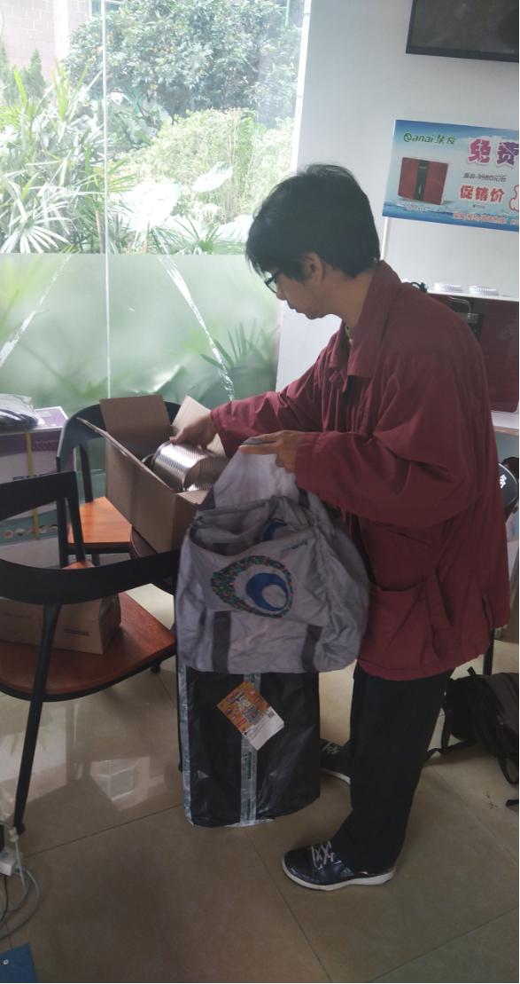 香港跨境上班族,香港人每周去深圳采购