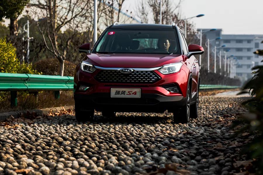 江淮瑞风s4新款试驾视频,全新一代超能suv江淮瑞风s4上市