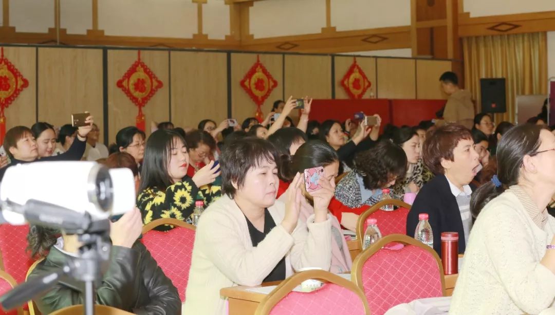 2019年西安市第二届《宫颈病变及阴道镜培训班》圆满闭幕