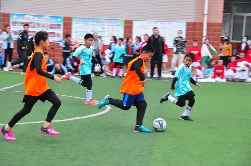 小学足球文化节开幕式,开封县街小学足球赛2024年