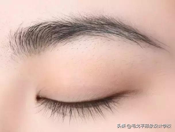 怎么用睫毛夹刷睫毛,三分钟学会夹睫毛和刷睫毛