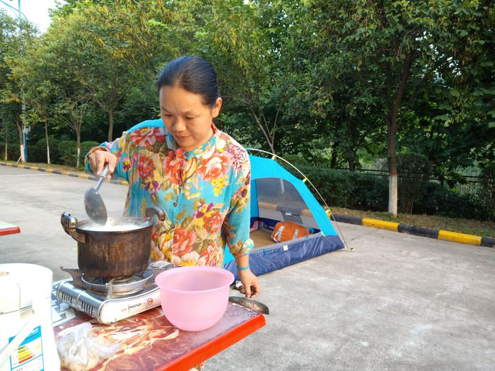 一路到新疆穷游,床车自驾穷游视频15分钟