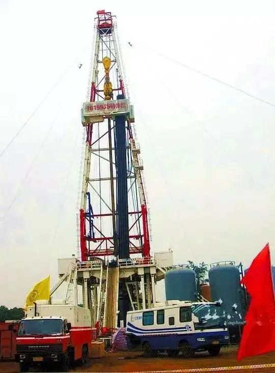 热搜1.9亿的“菠萝的海”，其实还产油