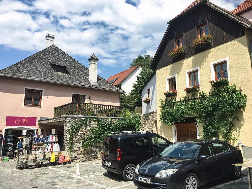 被贴上“蓝色的多瑙河”的标签，这座治愈系的城市，究竟如何？