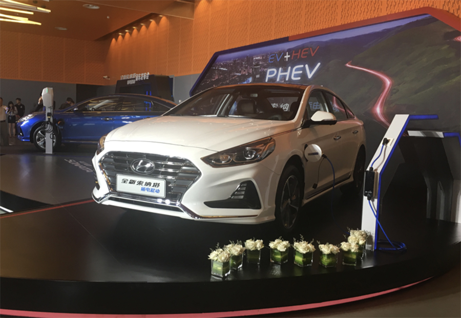 帕萨特全新插电混动版,新款帕萨特插电混动版