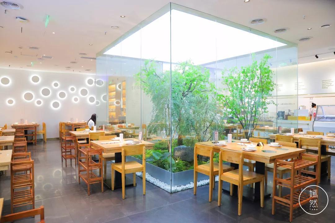 东城万达今天营业吗,万达排队店