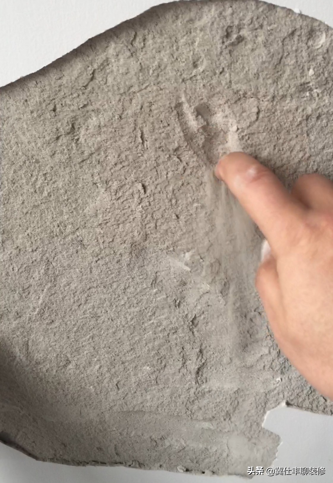 铲墙皮铲到白色的铲不掉怎么办,新房装修铲墙皮怎么区别铲不铲