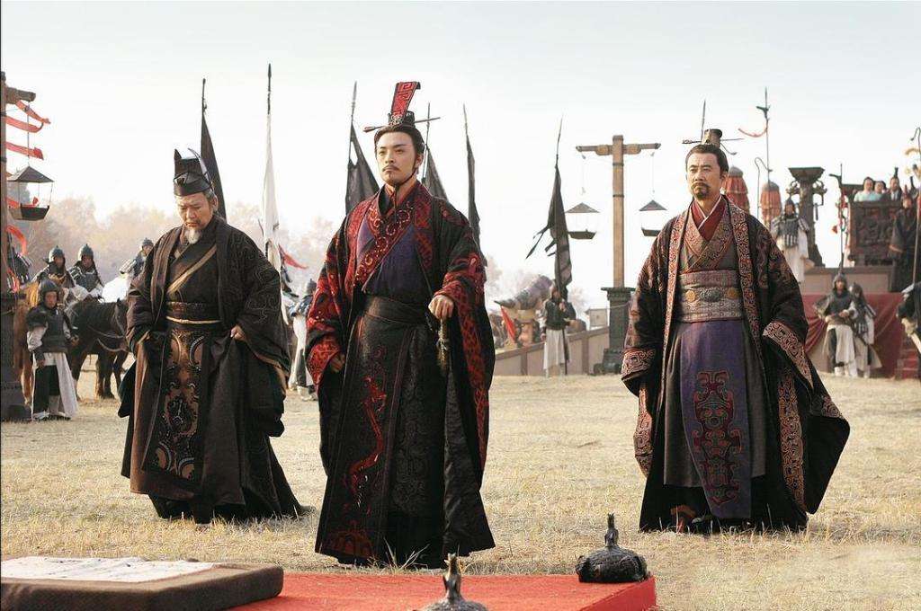 屈原投江讲述了一个怎样的故事,屈原投江的真实原因是什么