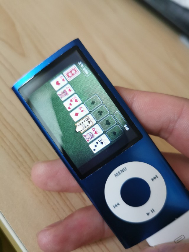 11年前的iPod*放播**器:nano5