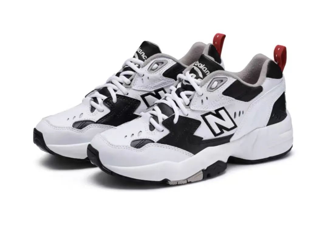 鞋柜怎么放春夏秋冬的鞋 (鞋柜必备的小白鞋)