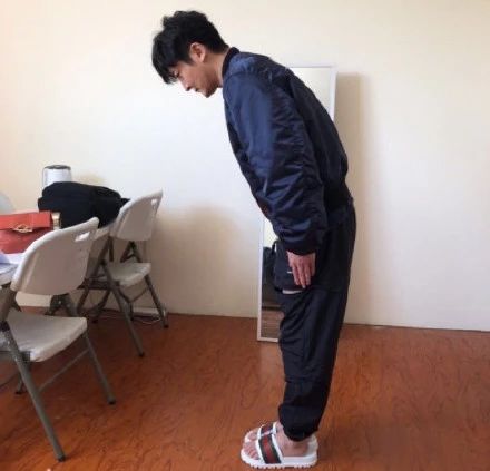 郭京飞的鞋码,郭京飞穿马靴