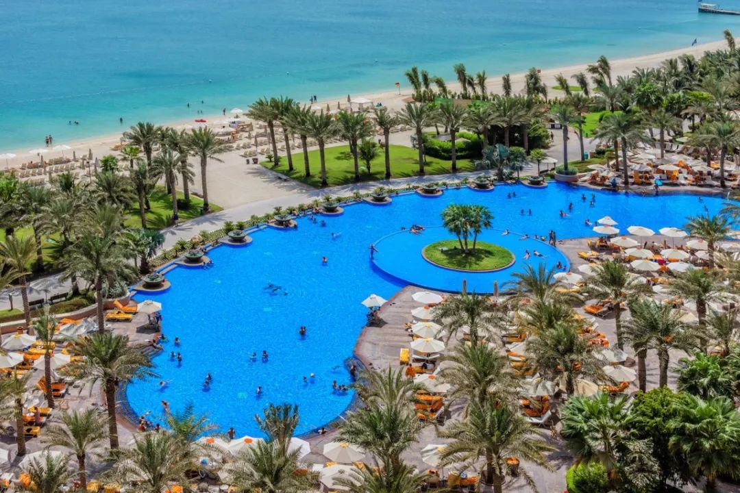 靠捡垃圾成为千亿富豪,靠捡垃圾成为千亿富翁合集