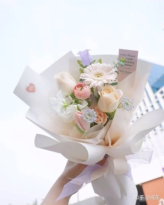 卖花包装纸选什么颜色,新手开花店怎么选择包装纸